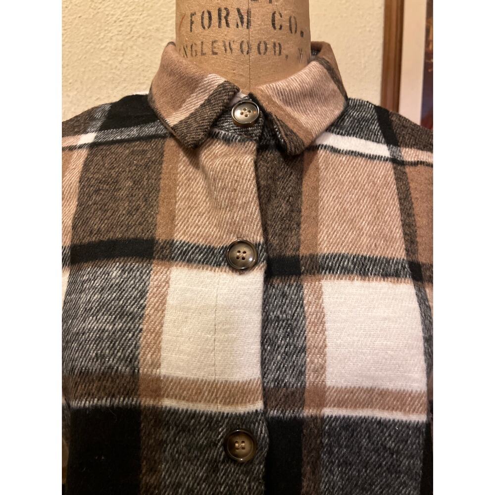 Women's Tan Plaid Button Down Shacket Jacket NWOT Size M - Picture 5 of 12